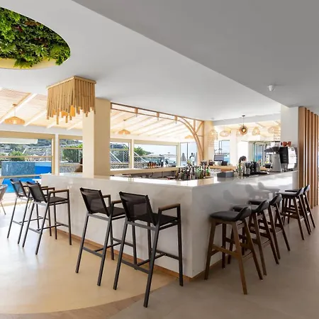 Athina 3* Agios Stefanos Avliotes (Corfu)