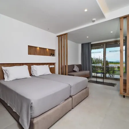 Athina Hotel 3*