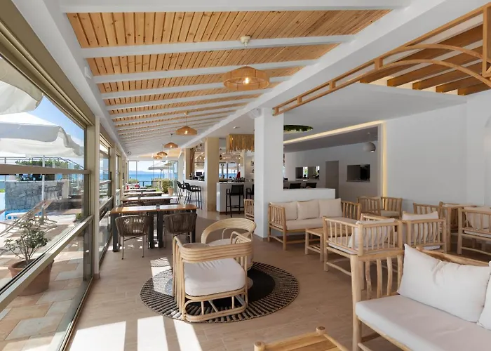Otel Athina 3*