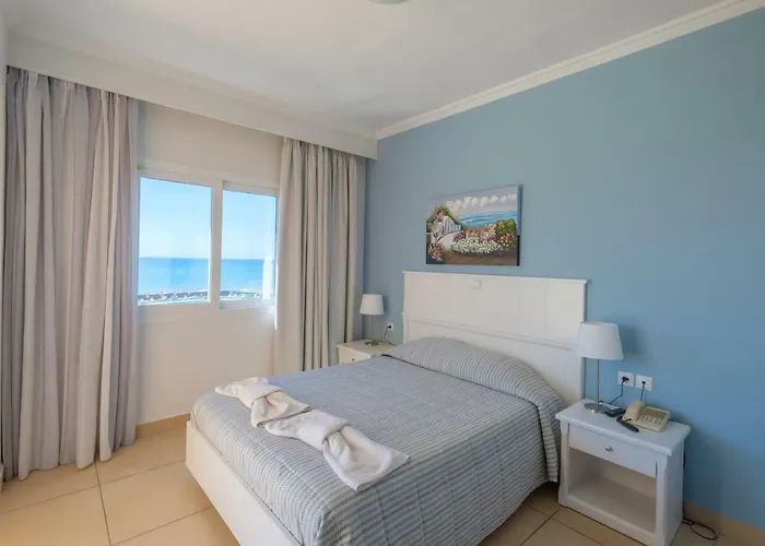 Athina 3* Agios Stefanos Avliotes (Corfu)