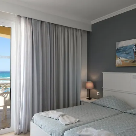 Athina מלון 3*