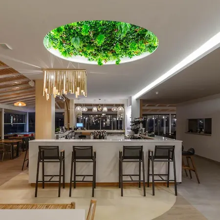 Athina Hotel 3*